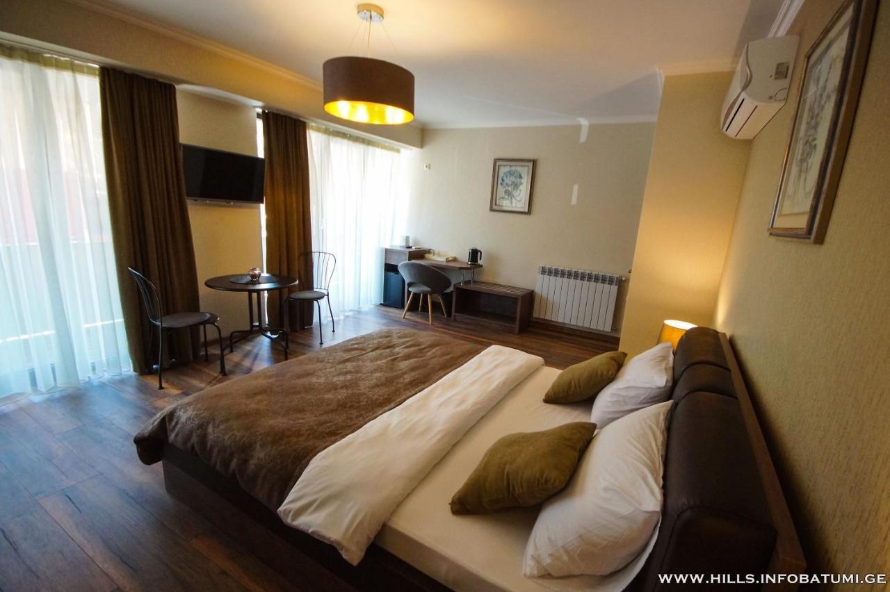 Hills Batumi Hotel Bagian luar foto