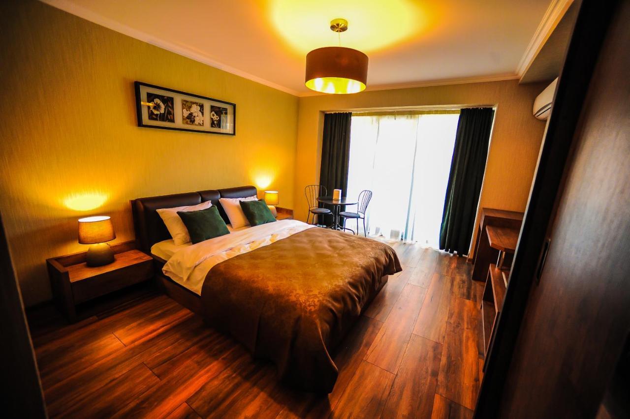 Hills Batumi Hotel Bagian luar foto