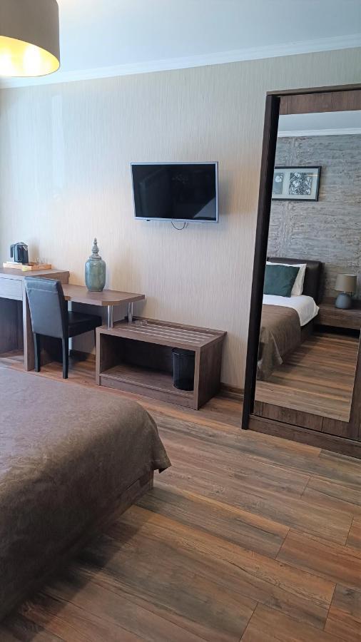 Hills Batumi Hotel Bagian luar foto