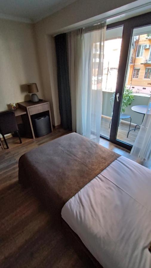 Hills Batumi Hotel Bagian luar foto