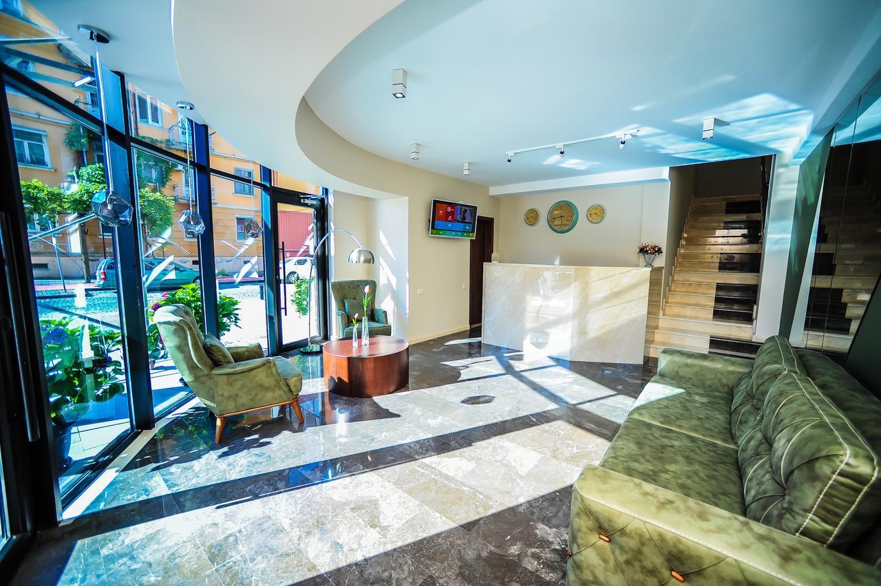 Hills Batumi Hotel Bagian luar foto